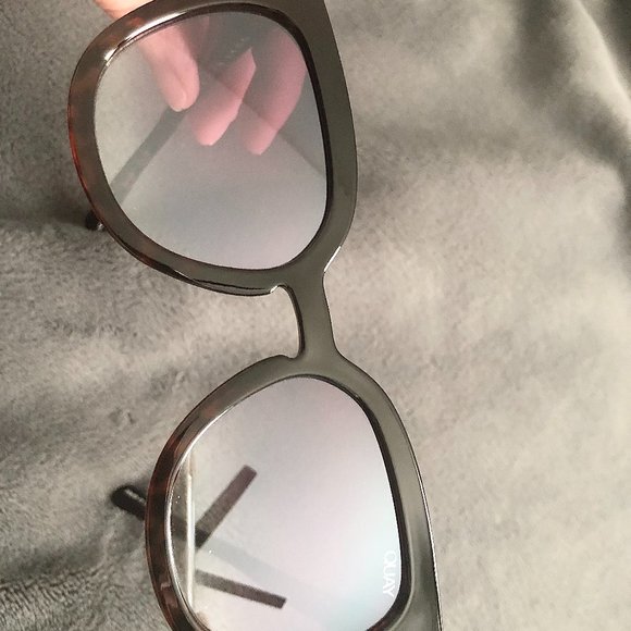 Quay Sunglasses - Picture 9 of 10